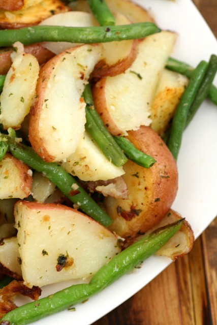http://www.thegraciouswife.com/herb-roasted-potatoes-green-beans-thanksgiving-side-dish-recipe/