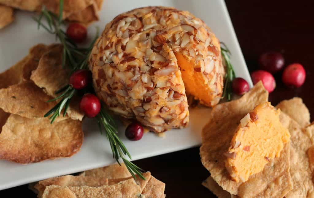 Rosemary and Olive Oil Cracker Recipe | Homemade Crackers | Cheese and Crackers | Christmas Snacks | Thanksgiving Snacks | #Cheeseball #Cheeselog #Crackers #HomemadeCrackers