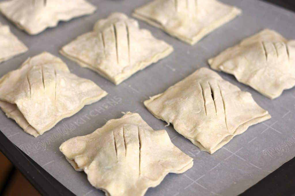 Cuban Guava Pastries - Pastelitos de Guayaba y Queso