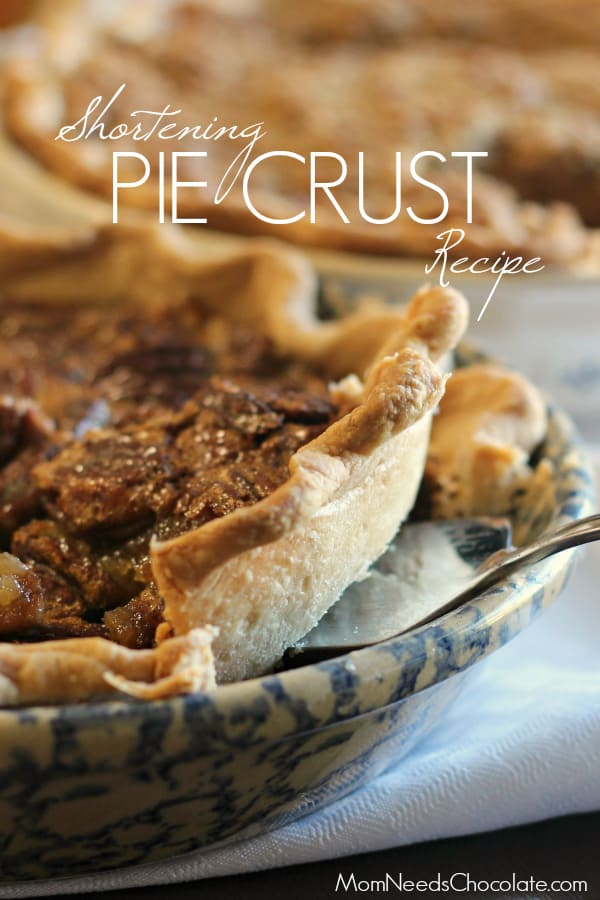 Homemade Shortening Pie Crust is the classic pie crust you're looking for! This delicate, flaky pie pastry is the perfect base for your homemade pies. | #Pie #HomemadePie #PieCrust #PieCrustRecipe #ShorteningPieCrust #MomNeedsChocolate #ThanksgivingRecipes 