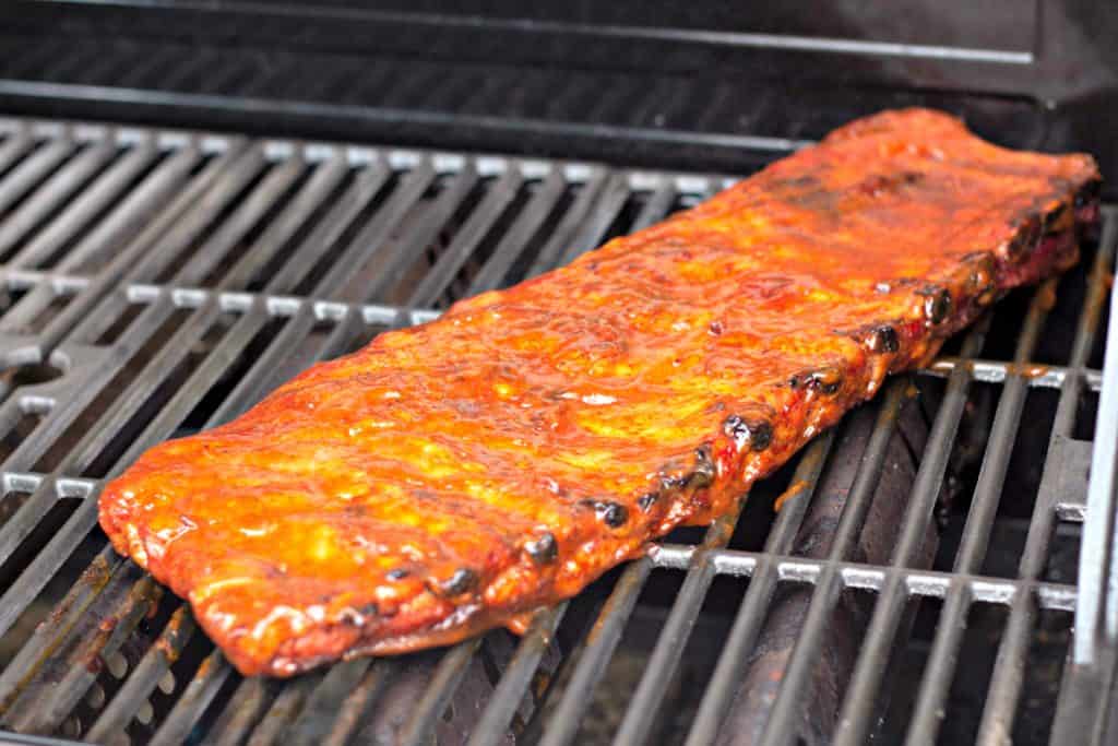Grilling ribs