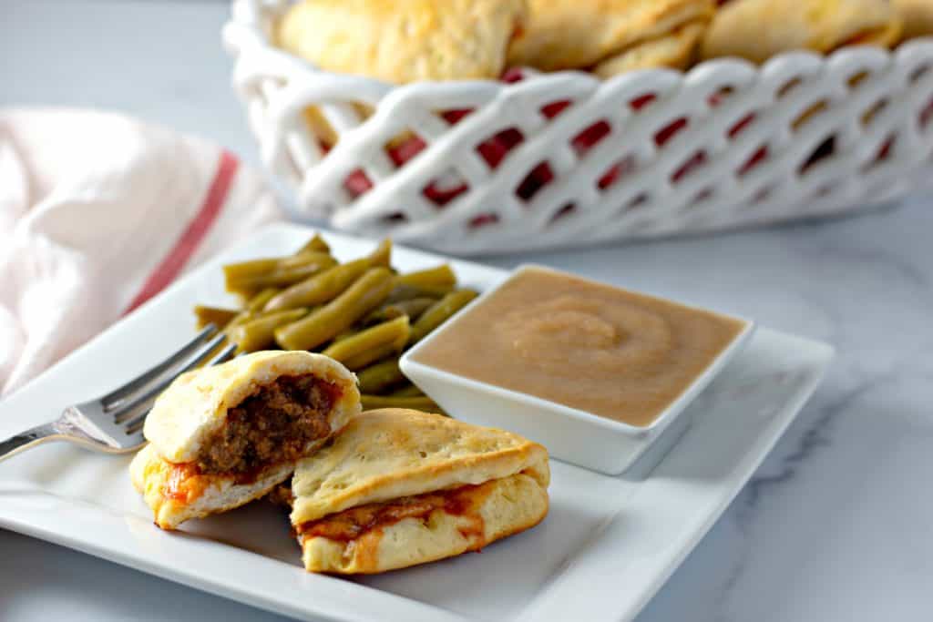 sloppy joe pockets with green beans and apple sauce